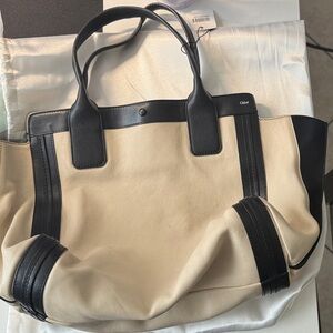 Chloe’Two-Tone Tote Bag in Cream and Black